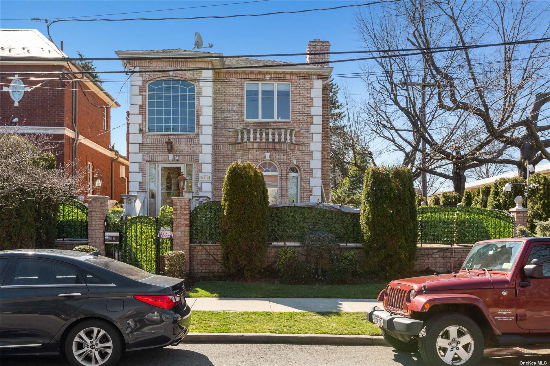 Single Family in Whitestone - 7th  Queens, NY 11357