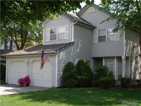 Reduced $100K!!Beautiful Home W/Golf Course View,Lg.Unit In Strathmore Dev. Gated Community W/Pool & Tennis Courts,Crown Molding Thru-Out,Wainscot In Kit.,Neutral Walls,Lr W/Modern Open Flr Plan & Cath Ceil,Lg 2 Car Att Gar,Deck W/Gas Hookup For Grilling,2 Zone Cac & Heat Sys,Cul-De-Sac,Skylite,4 Bdrm, 2.5 Ba, 2 W.I.C.'S In Mstr Ste.