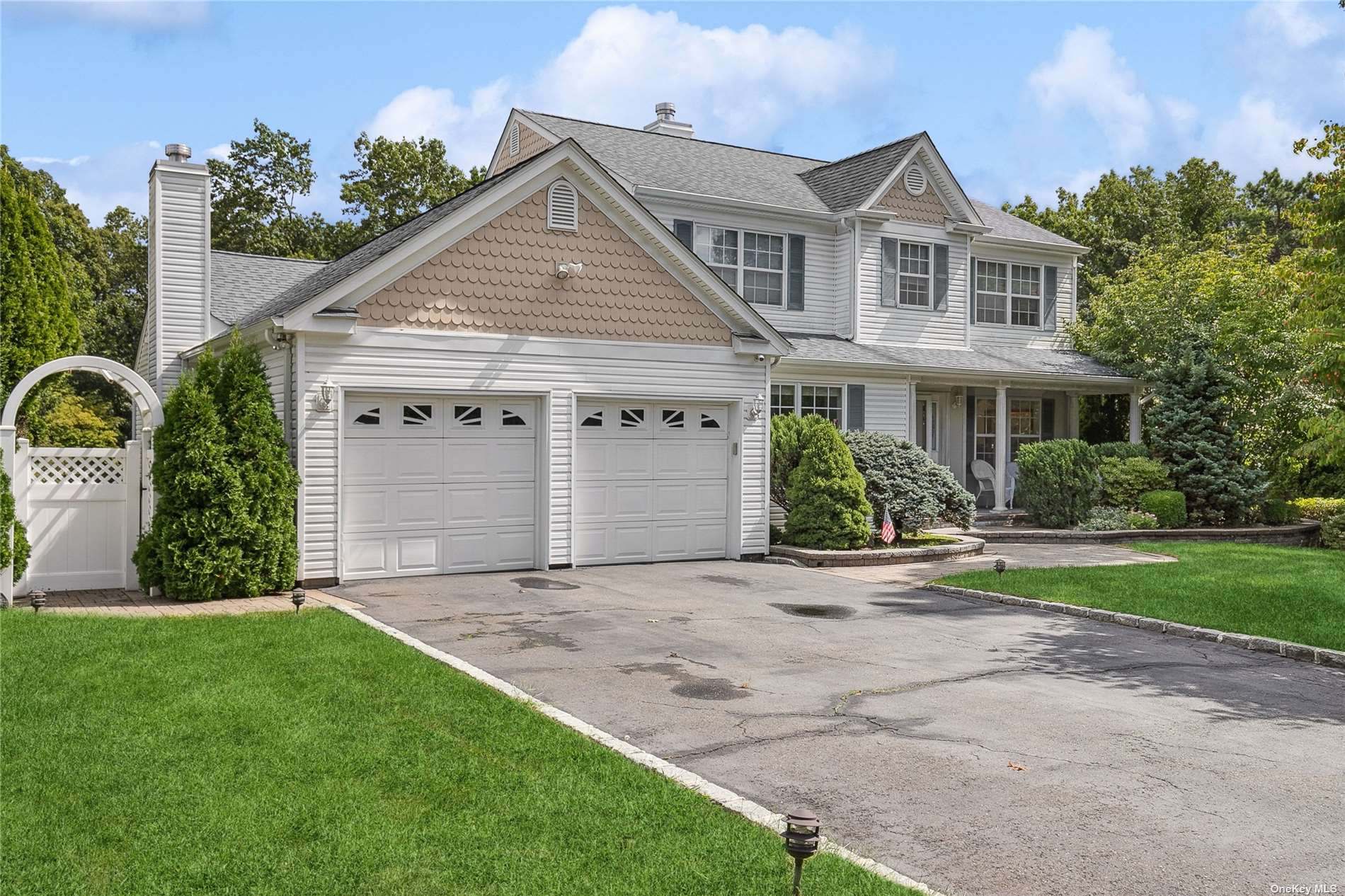 Single Family in Nesconset - Windwood  Suffolk, NY 11767