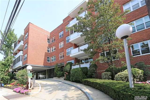 Stunning, Large 2 Bedroom, 2.5 Bath,  All Renovated Apartment In Full Service Premier Building!, Many Huge Closets . Terrace Faces Beautiful Gardens. Enjoy 24 Hrs Doorman, Private Pool & Gym, Card Room, Play & Picnic Area W/Bbq, Garage Attendant & Circular Driveway. Top Location Near Lirr, Town & Shopping.