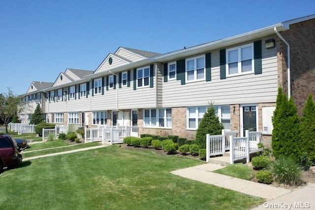 Apartment in Riverhead - Roanoke  Suffolk, NY 11901