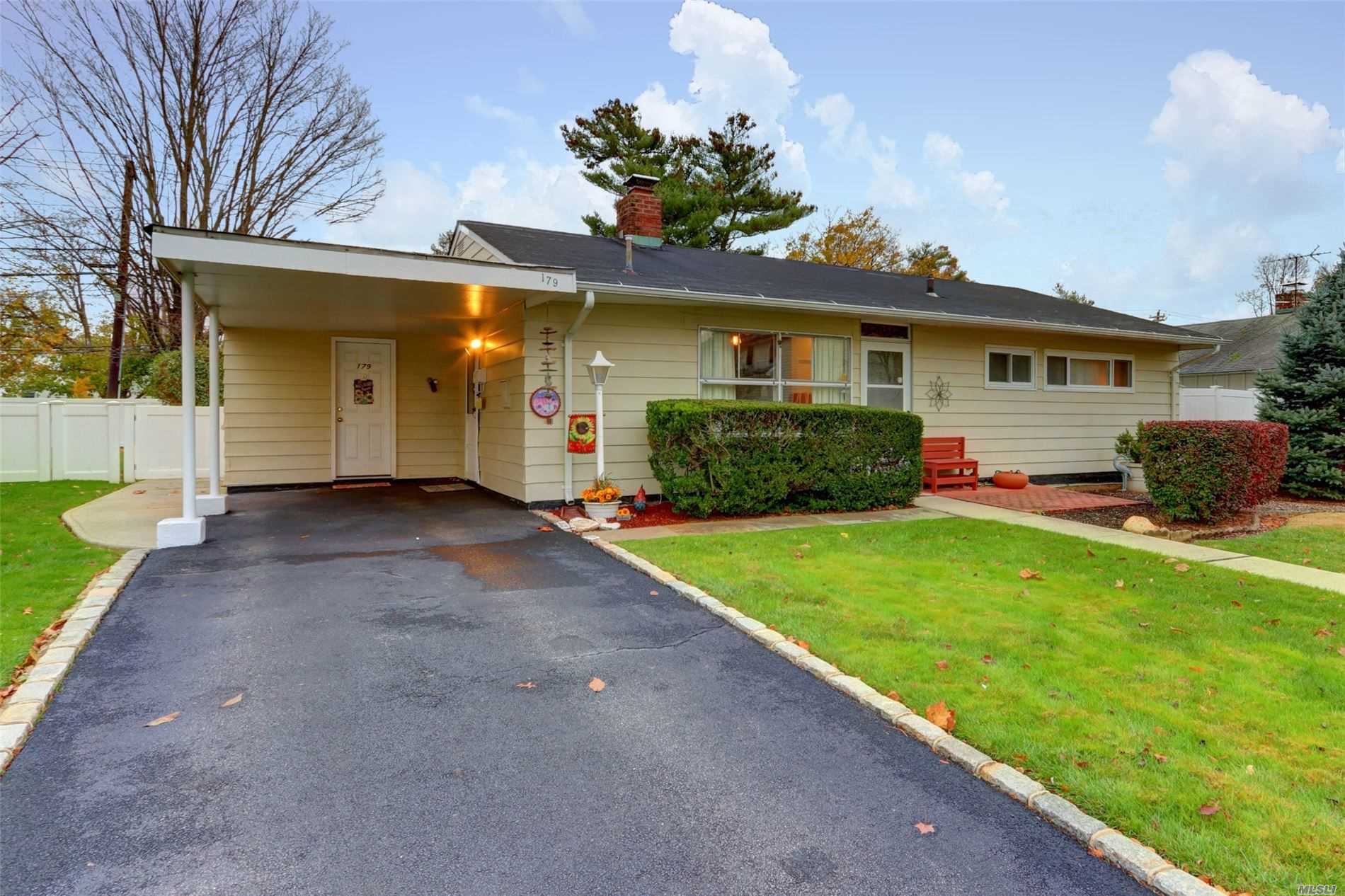 Wonderful Buying Opportunity In Syosset Groves 3 Bedroom 1 Bath Ranch Situated On Large Lot 68x126 Close Proximity To All. A Must See Will Not Last!