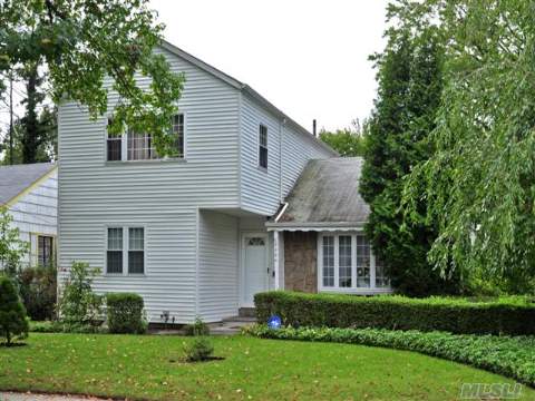 Totally Renovated Elegant Home With Beautiful Details. Very Bright Family Room On The 1st Floor & Very Large Master Bedroom With Walk-In Closet & Skylites On The 2nd Floor. Wonderful Flow For Entertaining And Terrific Curb Appeal. Prime Bayside Tall Oak Location ! Best School Dist#26 Is74 & Cardozo High School . Must See !