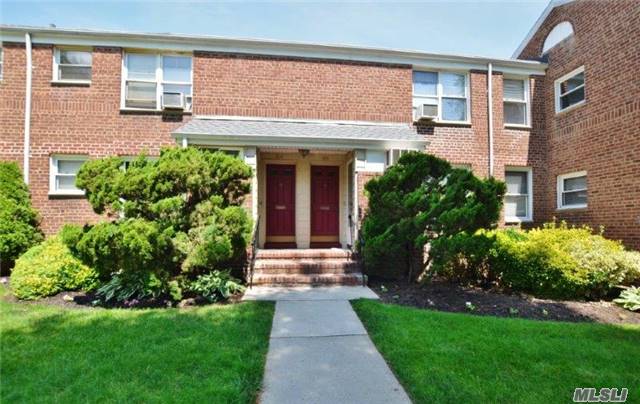 Lovely And Spacious Completely Renovated 2 Bedroom Unit. Move Right In. Updated Kitchen And Baths. Convenient To Shopping And Parkways. This Unit Is Located In The Bayview Section