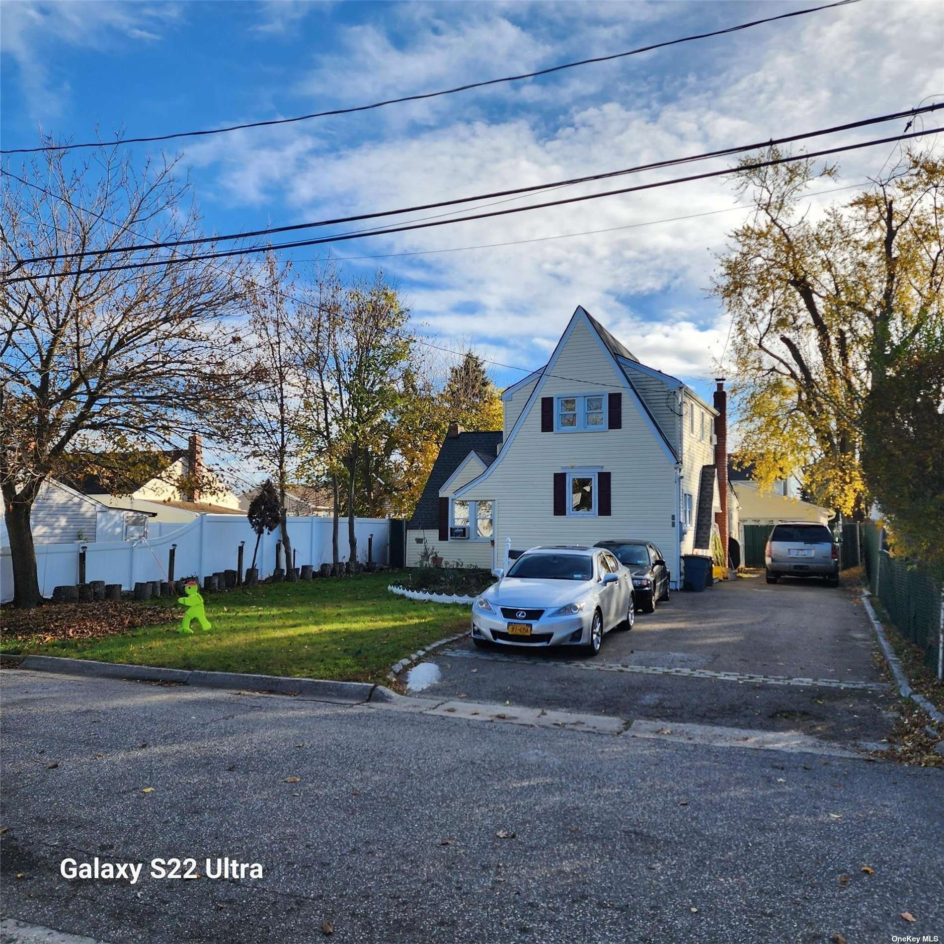 Single Family in Patchogue - Danes  Suffolk, NY 11772