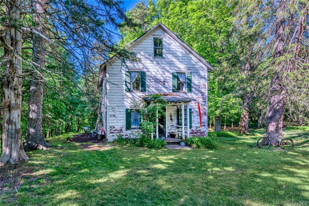 Single Family in New Paltz - Plains  Ulster, NY 12561