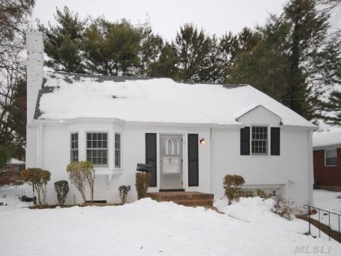 Nestled In The Center Of North Park, Roslyn Schools, Is This Charming Exp Ranch. Fireplace In The Living Room W/Hardwood Floors. The Formal Dining Has A Door To The Patio Overlooking The Park-Like Backyard. Hardwood Floors Continue Into The Master Bedroom And Second Bedroom. Upstairs, Bedroom W/ Fbath And Playroom. New Roof, New Windows. Call To See This Home Today.