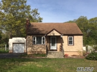 This Is A Corporate Owned Property All Offers Are Subject To Investor Approval. 3 Bedroom 1 Bth Cape W/Large Backyard With Room To Expand. Great First Time Home Or Investment Property.