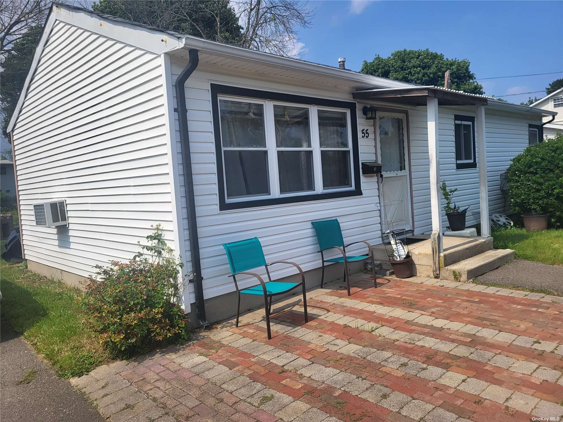 Single Family in Brentwood - Patton  Suffolk, NY 11717