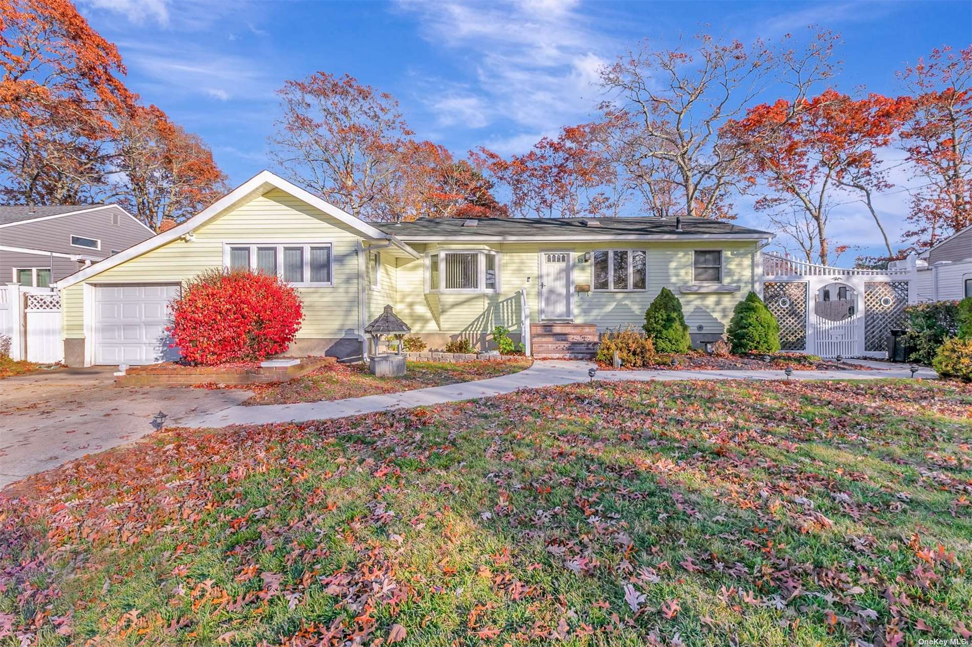 Single Family in Sayville - Broadway  Suffolk, NY 11782