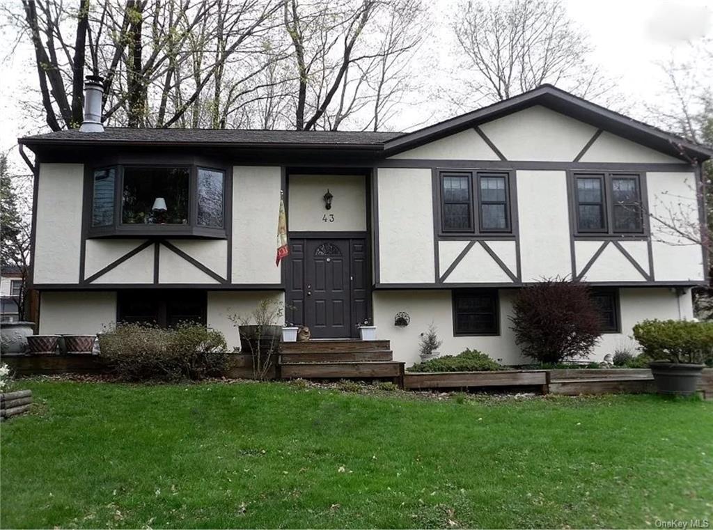 Single Family in Monroe - Park  Orange, NY 10950