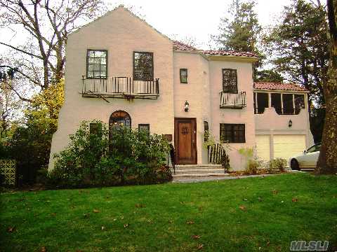 Beautifully Renovated & Expanded Mediterranean. All Stucco Home 4 Bedrooms On 2nd Floor, New Granite & Wood Eat-In Kitchen With Marble Floors, New Baths, Fabulous Large Yard With Brick Patio, All New! Brick Driveway And All New Pella Windows. Great Home, Near All! 