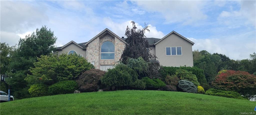 Single Family in Clarkstown - Lowell  Rockland, NY 10956