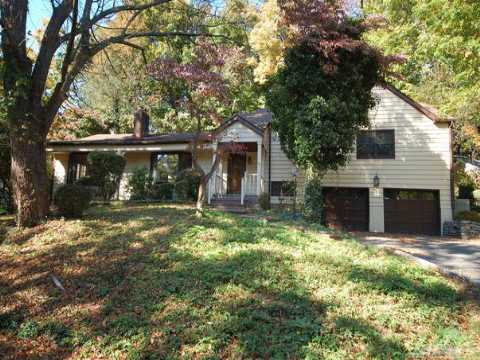 Traditional 4 Level Split Situated On 1/2 Acre In Desirable Port Washington Estates. This Sunny 3Brs, 3Bath House Features Crown Moldings, 3 Skylights, Recessed Lighting, 2 Marble Baths, 2 Zone Heating, Cac, Hardwood Flrs. Lr & Fdr W/Fp, Domed Ceiling & Bay Windows. Fam Rm W/Cathedral Ceiling & Stone Fp. Eik W/Skylight. Beach & Mooring Rights W/Assoc Fee.