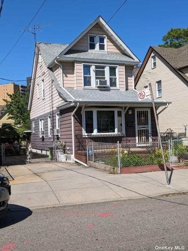 Single Family in Rego Park - Booth  Queens, NY 11374