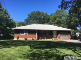 Beautiful Ranch Home On Large Property. Hardwood Floors, 2 New Baths With Radiant Heated Floors. Move Right In!  Lg Fenced Yard, Full Dry Basement W Hi Ceilings & Ose. Near Top Medical Facilities, Shopping, Theater, Great Restaurants, Hecksher State Park, Beaches, Parkways. Great School District. This Home Is A Must See!