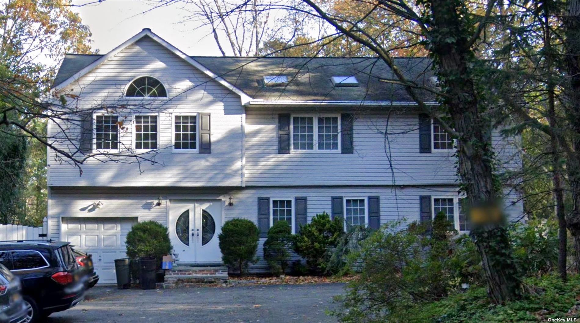 Single Family in Woodbury - Avery  Nassau, NY 11797