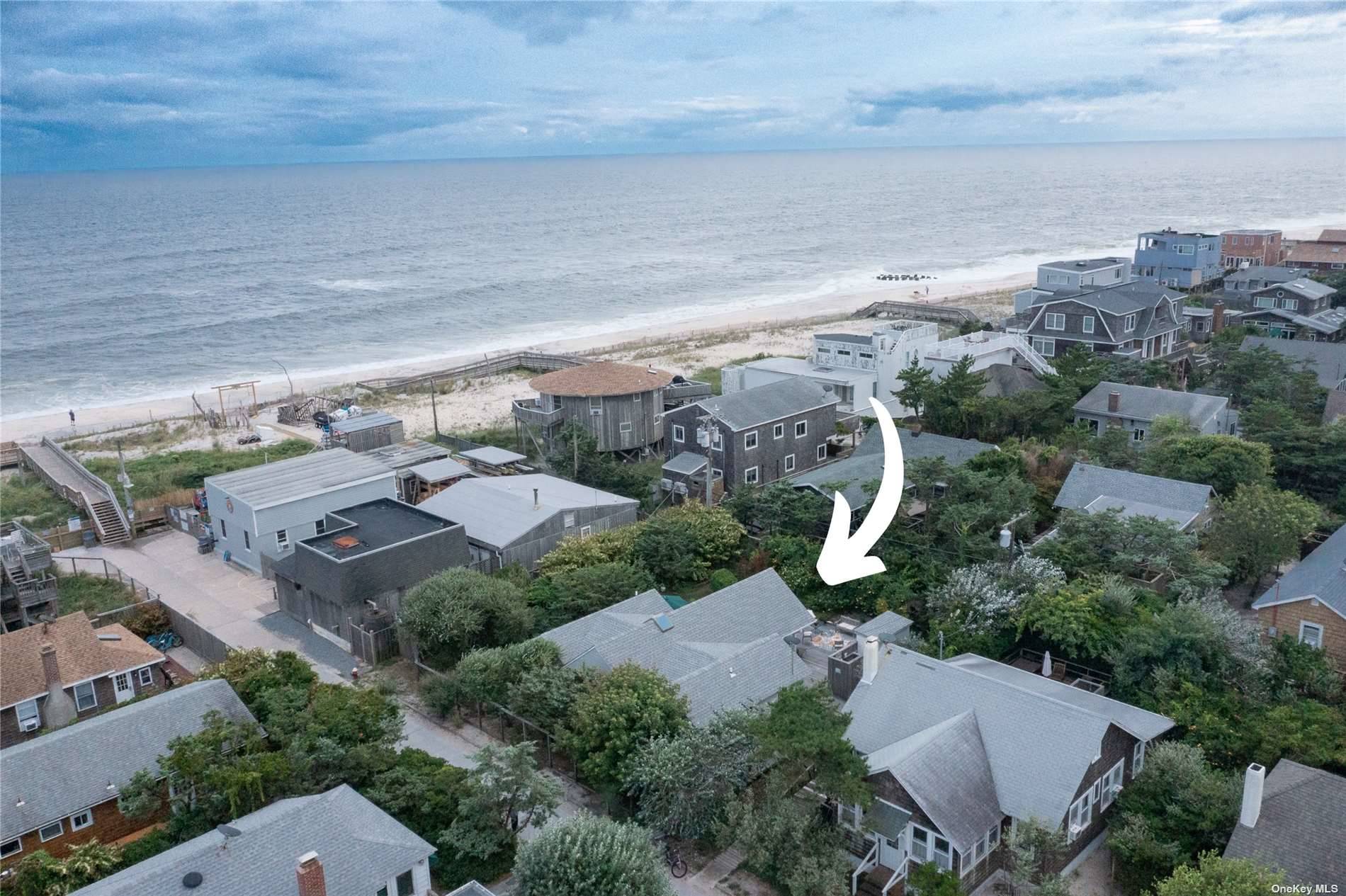 Single Family in Ocean Beach - Cottage  Suffolk, NY 11770