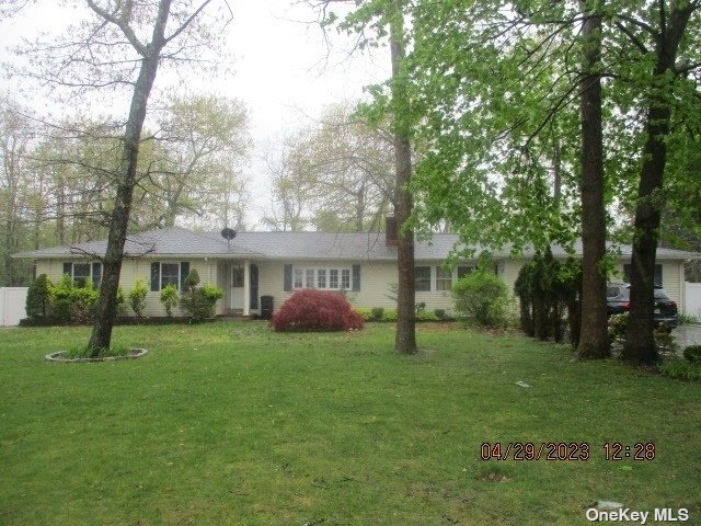 Single Family in Medford - Tilney  Suffolk, NY 11763