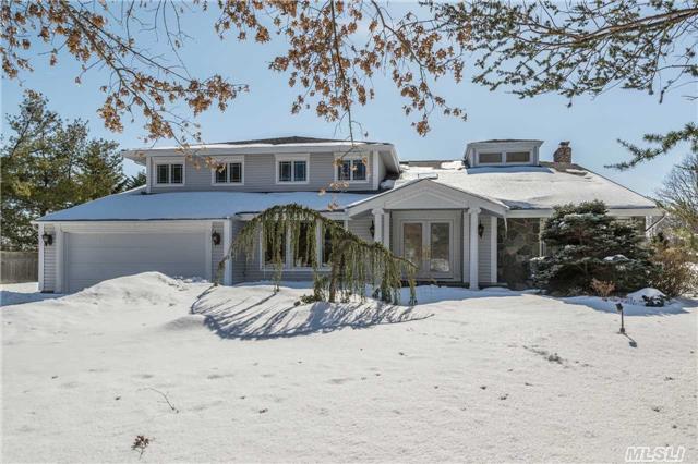 Fabulous And Spacious 5 Bedroom 2.5 Bath Home With Country Club Back Yard Overlooking Golf Course. Home Features New Granite/Stainless Eik,  Fr With Stone Fp,  New Pella & Anderson Windows With Brass Hdware,  New Master Ba,  Hdwd Floors And Crown Moldings Throughout,  Huge Finished Basement,  Gas Heat,  Alarm,  Ugs,  Syosset Schools,  Southgrove Elem,  Southwoods Middle