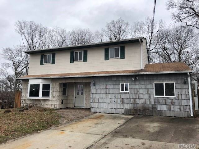 Property Is Corporate Owned, All Offers Subject To Investor Approval. Sold As Is. Cash Or Rehab Loan Only. Huge House Located On Private Cul De Sac, On Corner Lot. Lots Of Square Footage For The Price! Don't Let This One Pass You By!