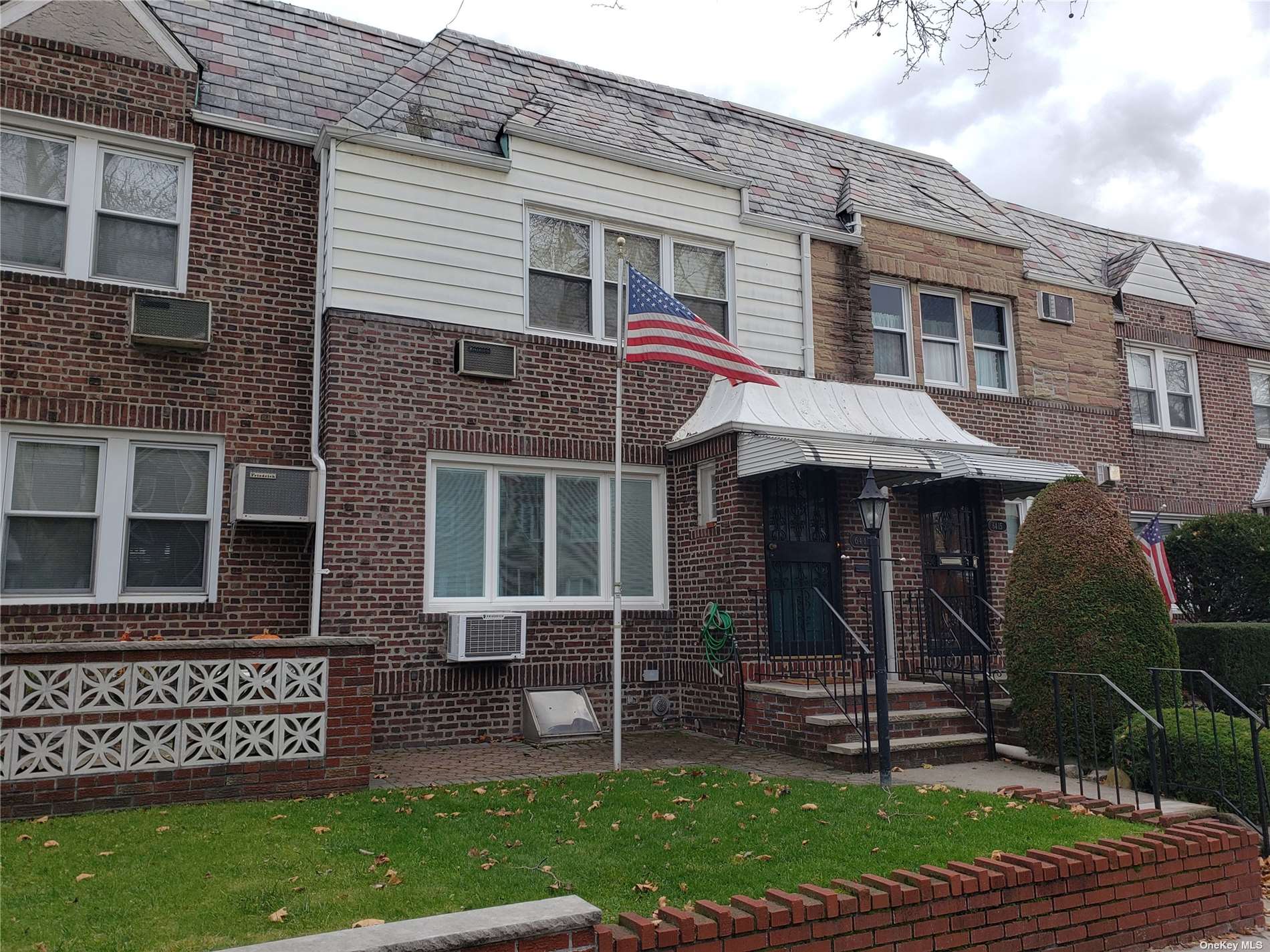 Single Family in Middle Village - 79th  Queens, NY 11379