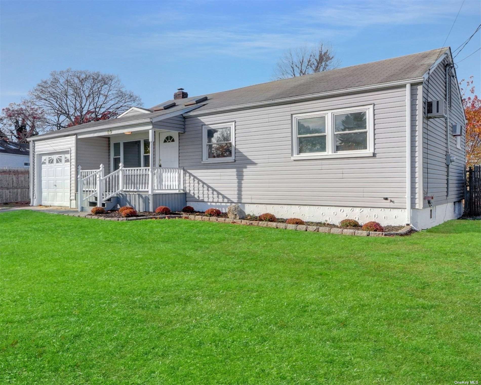 Single Family in North Babylon - Dollard  Suffolk, NY 11703