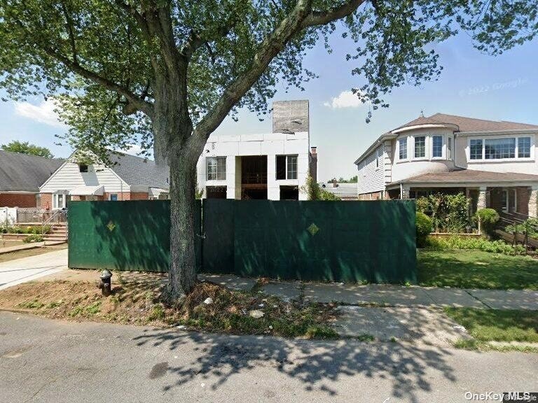 Single Family in Bellerose - 248th  Queens, NY 11426