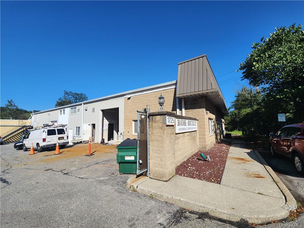 Commercial Lease in Yorktown - Front  Westchester, NY 10598