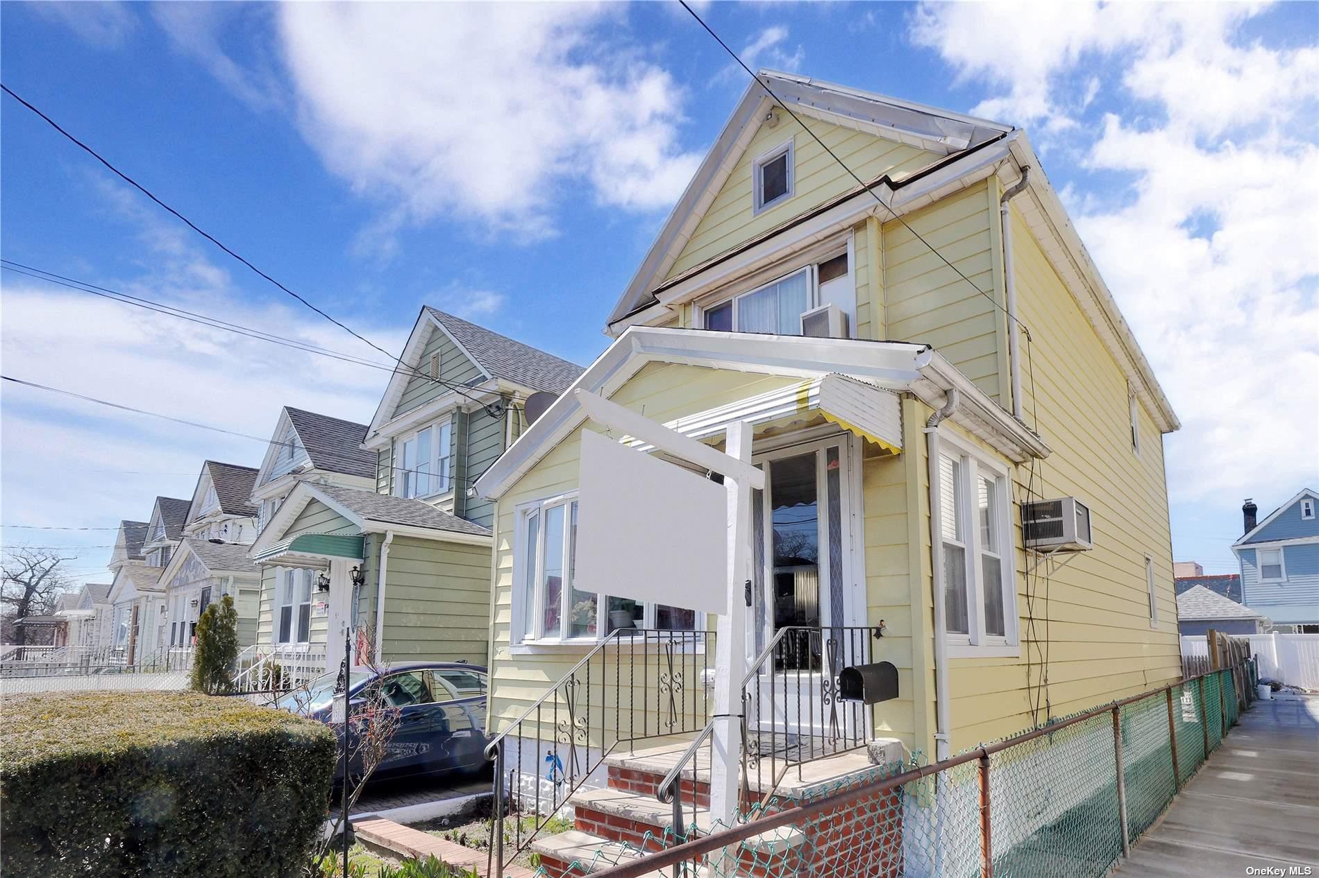 Single Family in South Ozone Park - 132nd  Queens, NY 11420