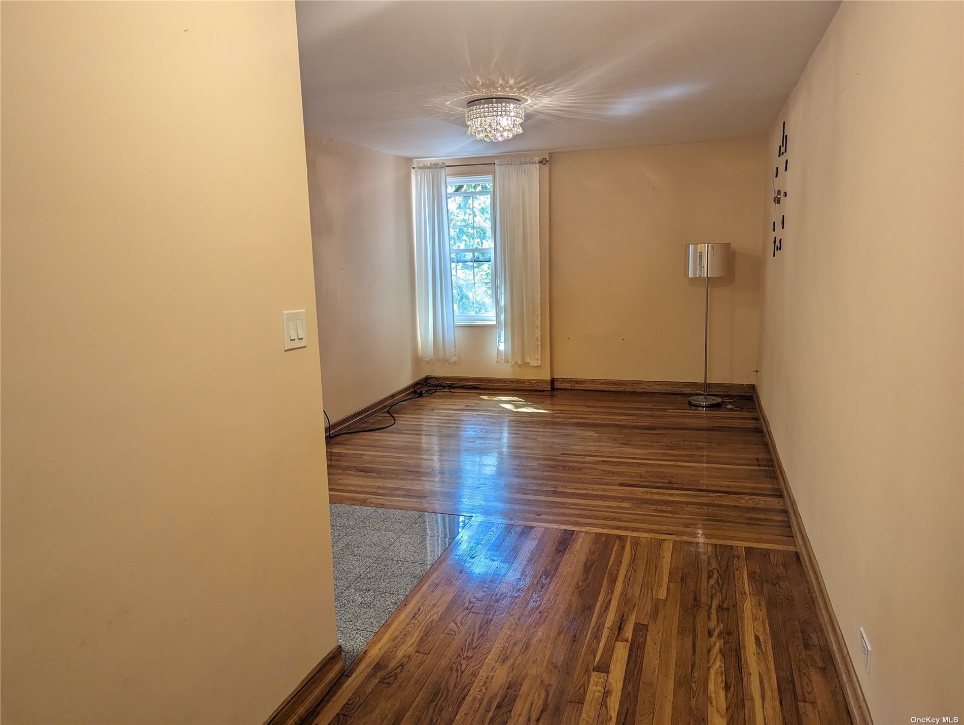 Apartment in Briarwood - Burden  Queens, NY 11435