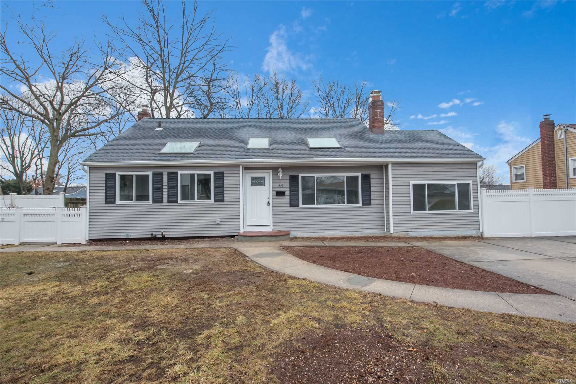 All New Oversized Split! Brand New Eat-In Kitchen W/Soft Close Cabinets, Quartz Countertops & Ss Appliances, Bright And Sunny Living Room W/ Vaulted Ceilings, Sky Lights & Fireplace, Two Dens, Three Bedrooms, Two New Full Bathrooms, Hardwood Floors, New Siding, New Windows, IG Pool Set On Deep 75x150 Lot