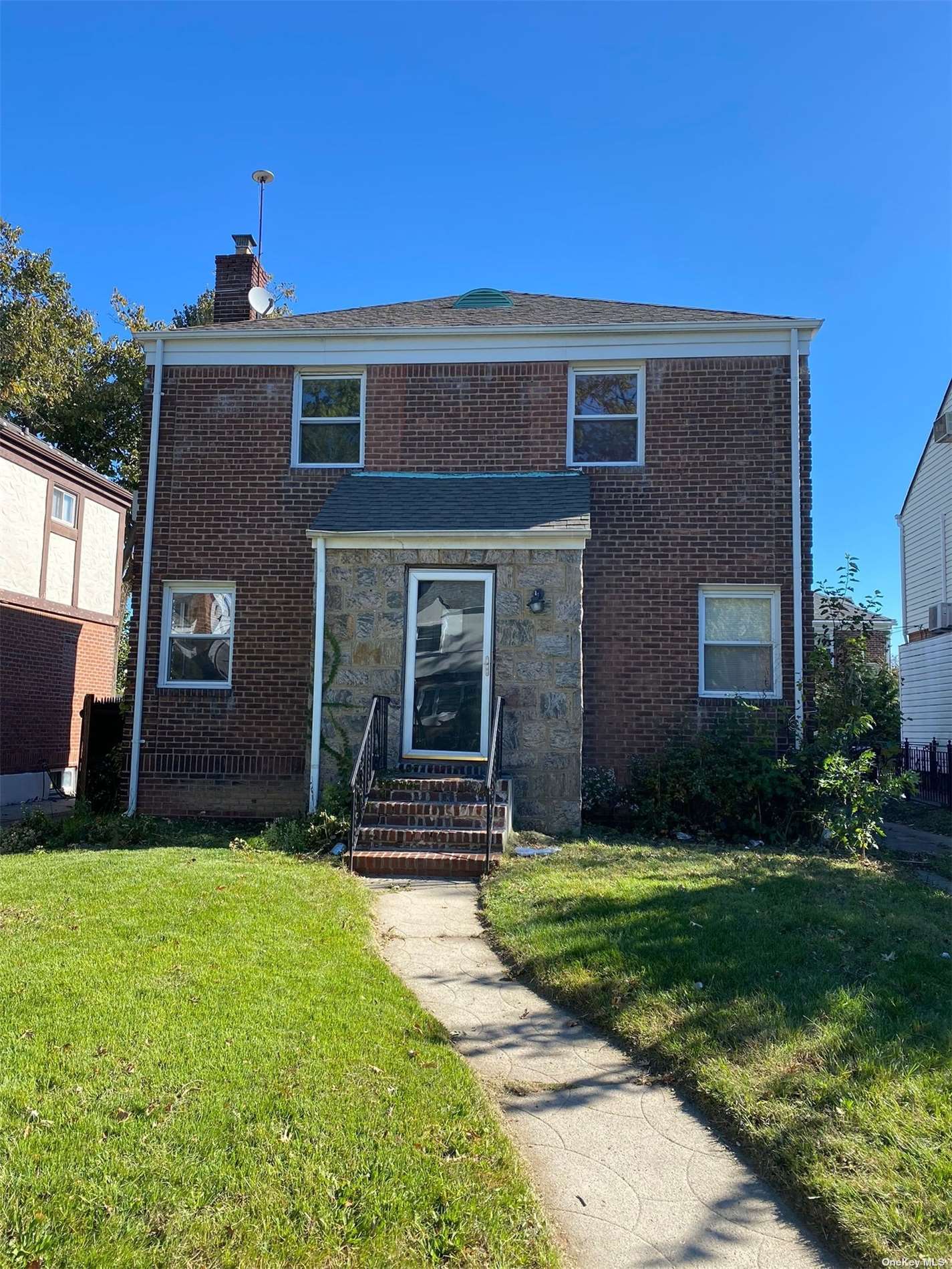 Single Family in Fresh Meadows - 176th  Queens, NY 11366