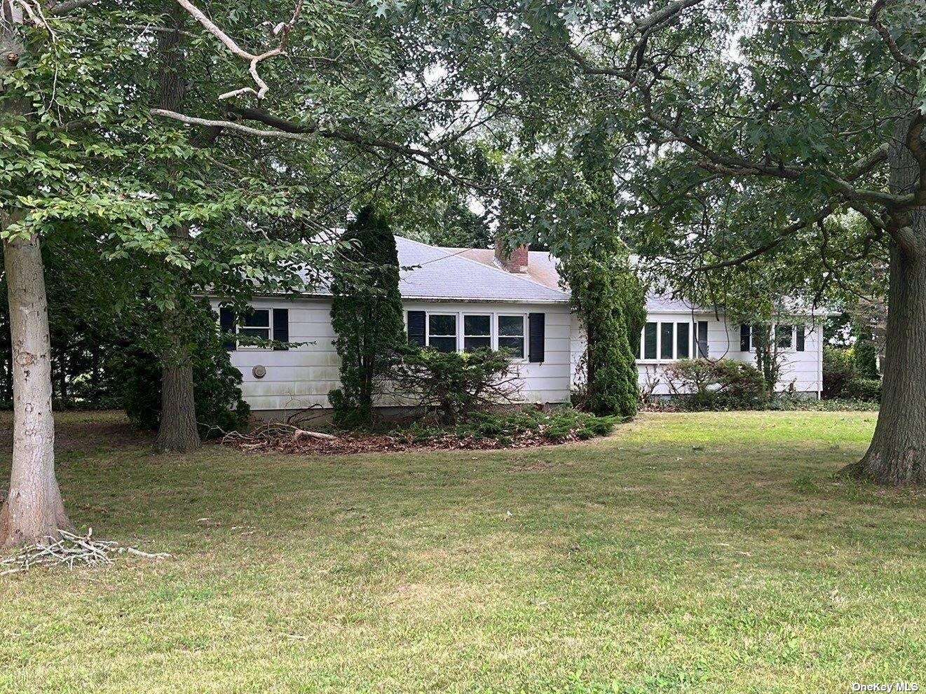 Single Family in Cutchogue - County Road 48  Suffolk, NY 11935