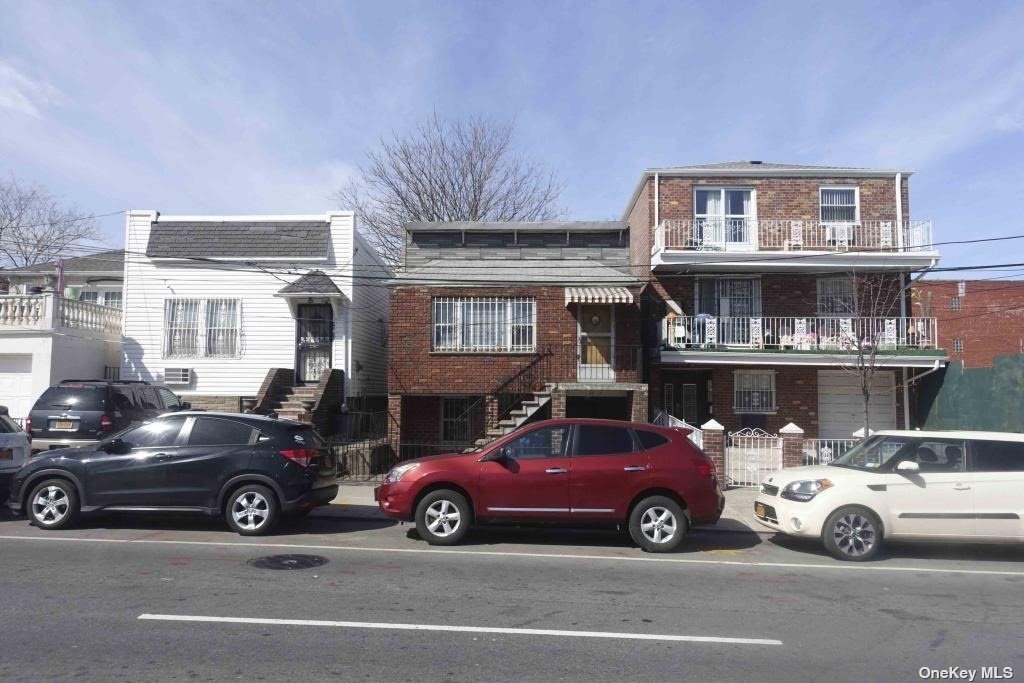 Single Family in Corona - 111th  Queens, NY 11368