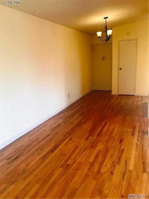 Vaulted Ceilings In This Spacious 2nd Floor One Bedroom Unit With Hardwood Floors, Updated Kitchen & Bath. Meticulously Kept. Near Lirr, Town, Beach & Park. Maintenace Includes Taxes, Heat, Water, Garbage, Gardening, Snow Removal And Parking.