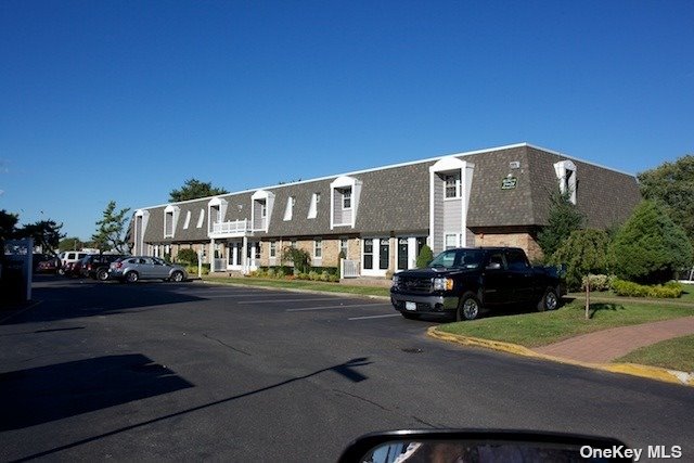 Apartment in Patchogue - Midship  Suffolk, NY 11772