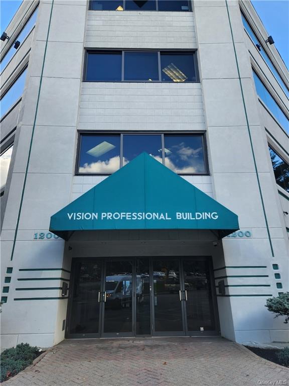 Commercial Lease in Peekskill - Brown  Westchester, NY 10566