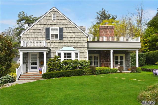 Spectacular 4 Br 3 Ba Colonial In Manhasset Bay Estates.  Fabulous State Of The Art Chef&rsquo;s Kit W/ 2 Islands, Radiant Htd Flrs, Fplc And A Sitting Area. French Doors Leads Out To Slate Patio O&rsquo;looking Lush Property. Lr With Fplc & Built Ins. Bright And Airy Den Leads To Enclosed Florida Rm. Master Ste W/ Master Ba + Walk In Closets + Add&rsquo;l Brs. Port Washington Schls