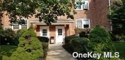 Apartment in Great Neck - Prospect  Nassau, NY 11021