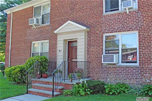 Bright, Clean And Convenient Upper 1 Bedroom Baydale Unit. Updated Kitchen And Bathroom. Beautiful Granite Counter Tops, Wood Cabinets And S.S Appliances. Open Floor Plan With Spacious Dining Area. Close To Shopping And Transportation. No Flip Tax, Maint. Includes R.E. Tax, Heat And Water.