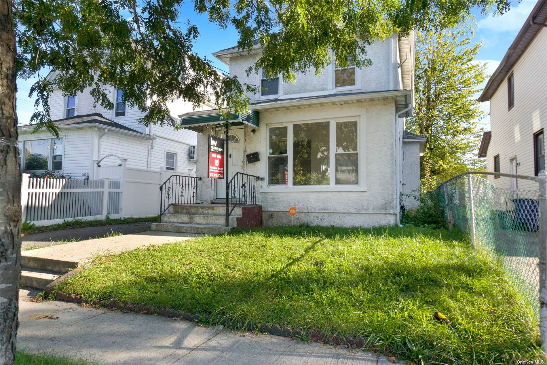 Single Family in Queens Village North - 110th  Queens, NY 11429