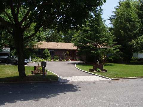 4Br 2 Bath Lovingly Maintained Ranch On .46 Acre In Sought After Hhh Sd#5. National Award Winning Forest Park Elementary! North Of Lie On Cul-De-Sac. Updated In The Last Few Years: Roof, Gutters & Leaders, Cesspool, Driveway W/Cobblestone Border And Apron, Hw Heater, Windows, Stove, Igs Sys, Attic Fan. Fam Rm, Eik And Laundry Rooms Have Been Extended. Tax W/Star $11700