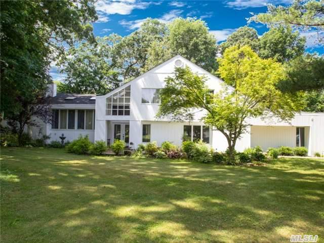 4 Bdrm, 3.5 Bth Split In The Gates Boasts Expanded Family Rm W/ Frpl, Fdr W/ Sliders To Deck, Mstr Bdrm Ste W/ Steam Shower, Great Open Flr Plan & Full Bsmnt W/ .5 Bth. Sits On 1+ Beautifully Landscaped Acres W/ Ig Gunite Pool, 2 Car Garage, Syosset Schools.