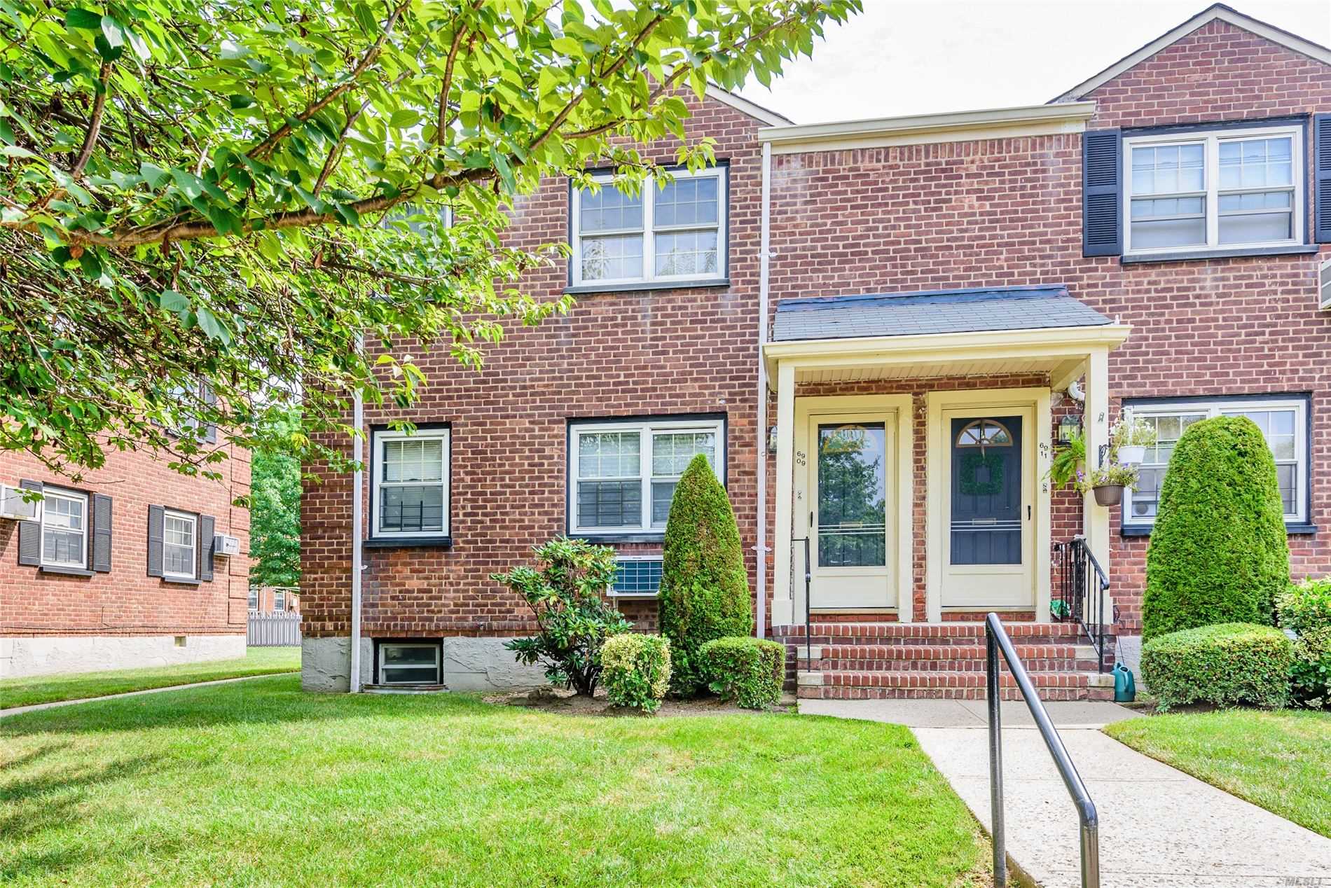 LOCATION,  LOCATION New To The Market In Hollis Court! This Sunny Corner Unit, First floor, Low maintenance, Features 1 bedroom, Living room, Dining Room kitchen and full bathroom, 232 Shares, Flip Tax Is $10 Per Share, near school and transportation .