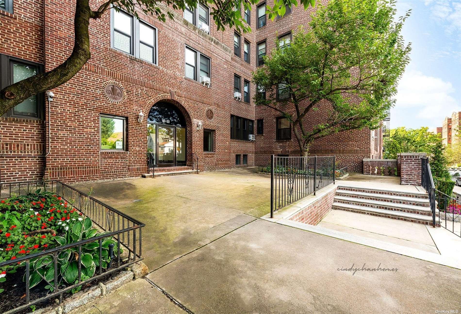Apartment in Forest Hills - Austin  Queens, NY 11375