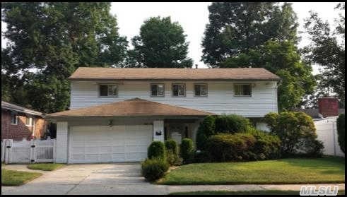 Mint Condition. Easy Access To Major High Ways. Near Manhattan Express Bus And Flushing Main Street Bus. Spacious Split Colonial Style House. Ps 188,  Ms 74,  Benjamin Cardozo High School.