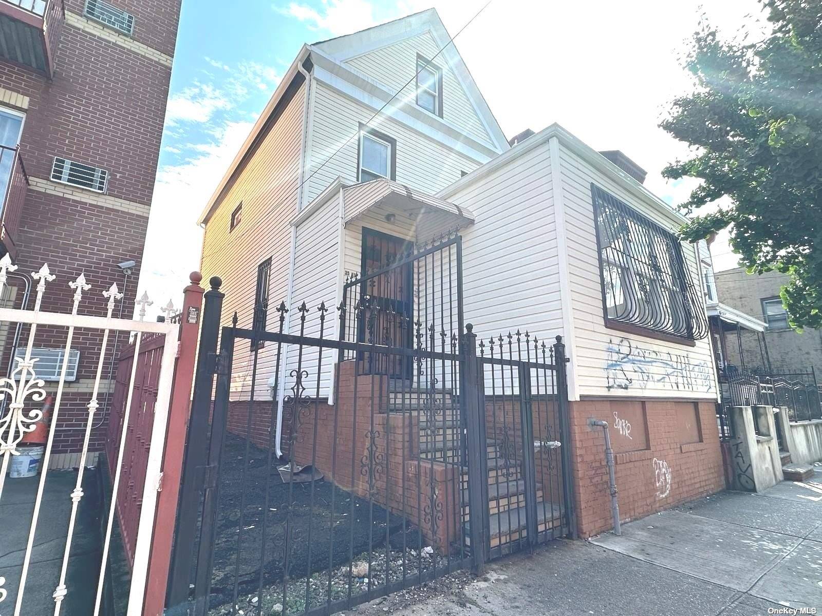 Single Family in Corona - 103rd  Queens, NY 11368