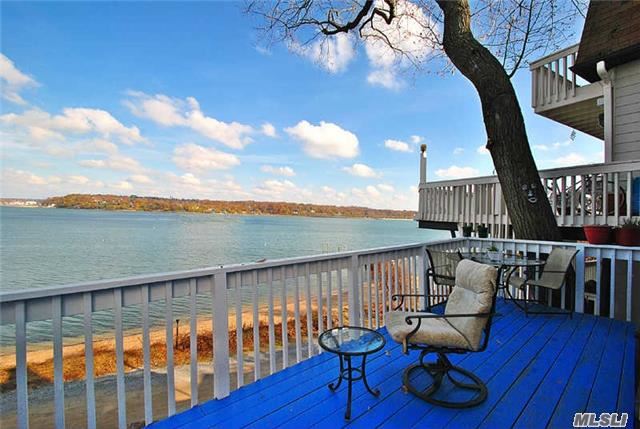 Adorable Cottage In This Wonderful Waterfront Community Of 41 Houses & Cottages. Currently Arranged As 1 Br + A Den. Community Has Its Own Beach, Dock & Mooring Rights Only 6 Minutes To Lirr, Low Low Taxes And Outgoings.