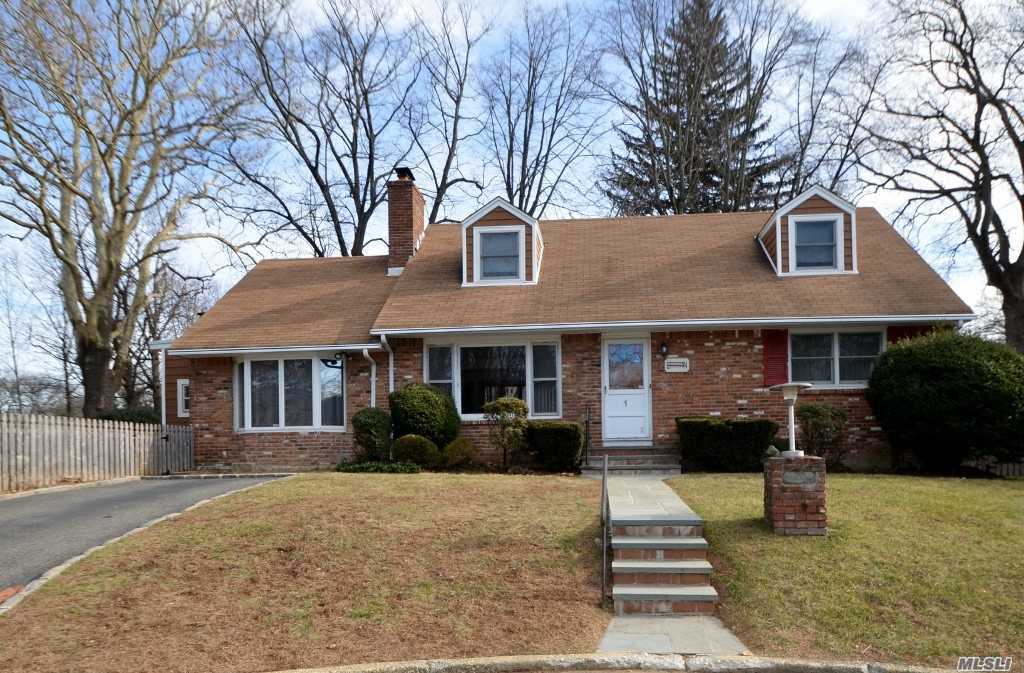 Classic Cape Cod Located On Cul-De-Sac With Winter Waterviews. Ef, Lr W/Wood Burning Fireplace, Fdr, Den W/Sliders To Yard, Eik, 2 Bedrooms, Full Bath. 2nd Floor; 2 Bedrooms, Full Bath. Full, Part Finished Basement W/Washer/Dryer & Utilities.